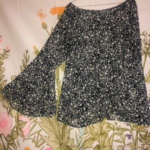 ⚡️TORRID Bell Sleeve Sheer Blouse⚡️